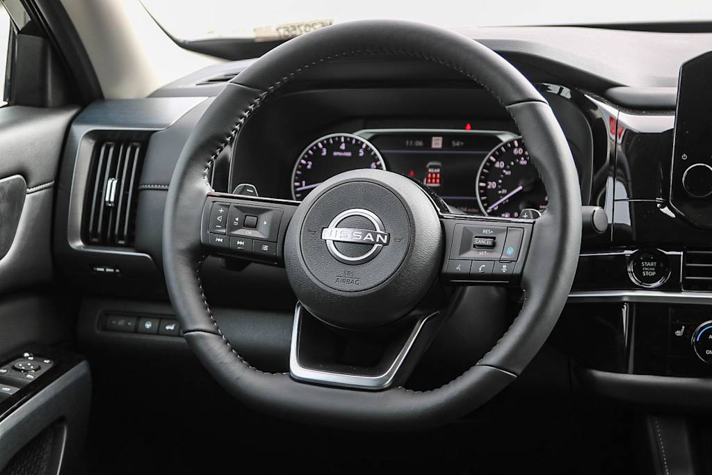 Thumbnail: 2025 Nissan Pathfinder - 13