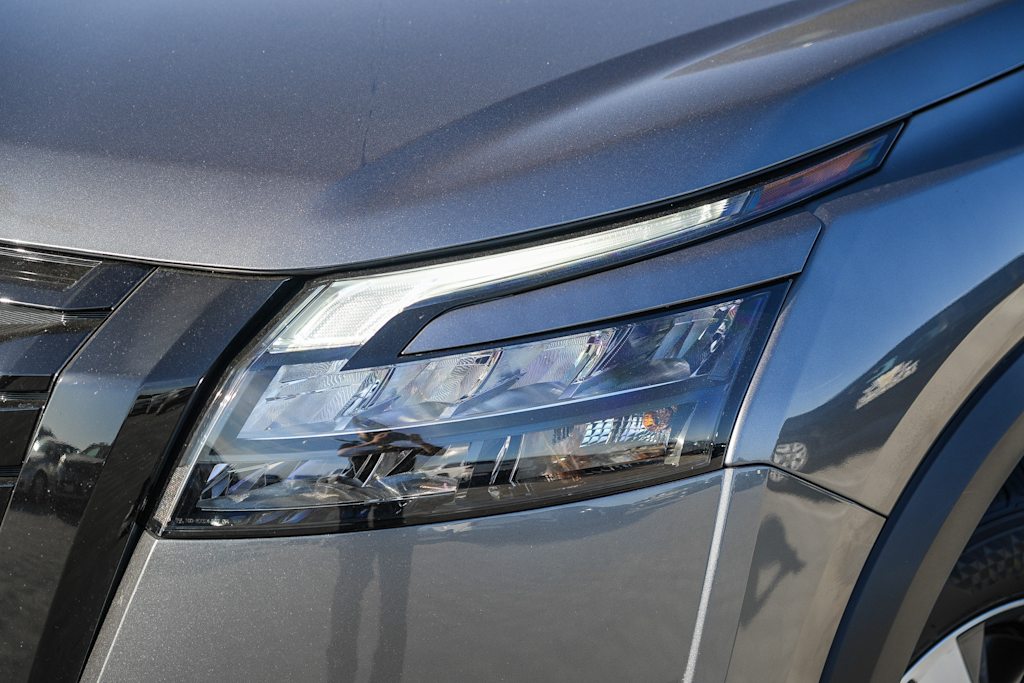 Thumbnail: 2025 Nissan Pathfinder - 17