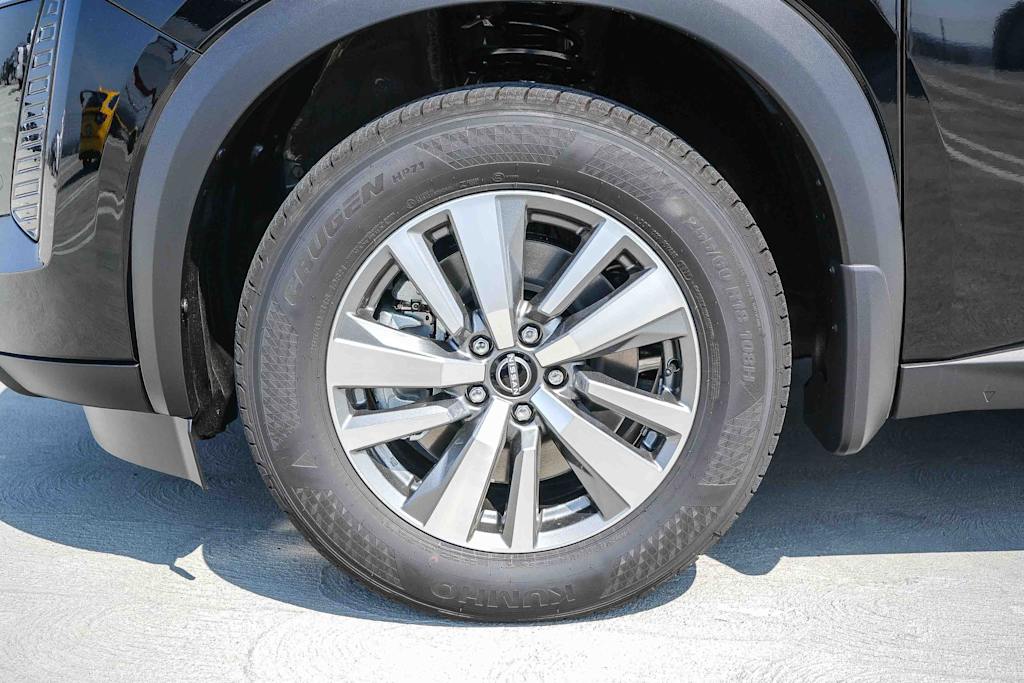 Thumbnail: 2026 Nissan Pathfinder - 21