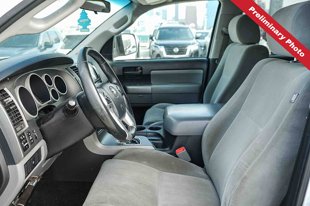 Thumbnail: 2017 Toyota Sequoia - 7