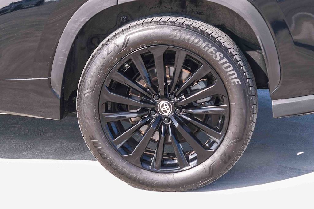 Thumbnail: 2025 Toyota Highlander - 6