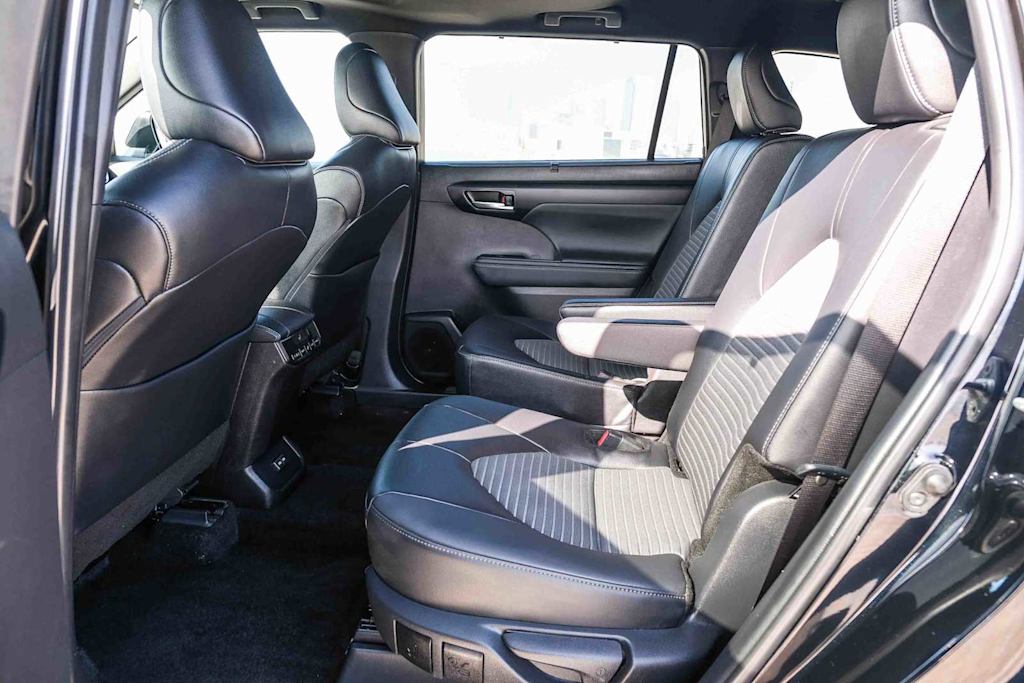 Thumbnail: 2025 Toyota Highlander - 11