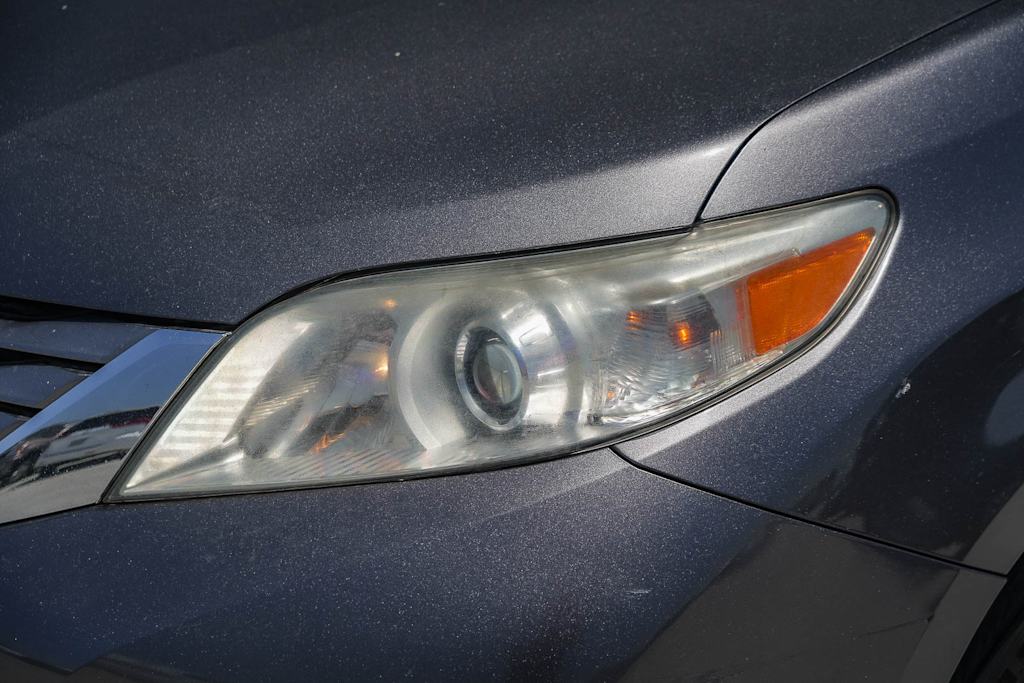 Thumbnail: 2017 Toyota Sienna - 16