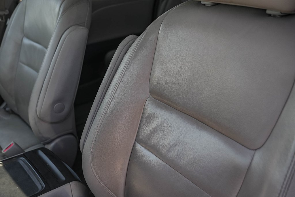 Thumbnail: 2017 Toyota Sienna - 9