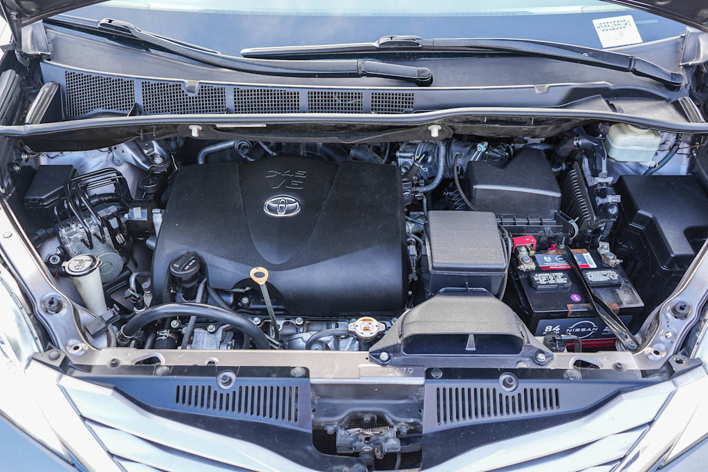 Thumbnail: 2017 Toyota Sienna - 7