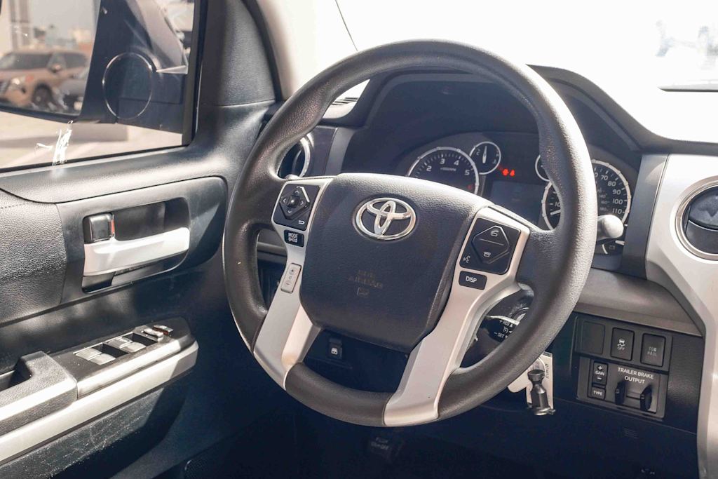 Thumbnail: 2017 Toyota Tundra - 9