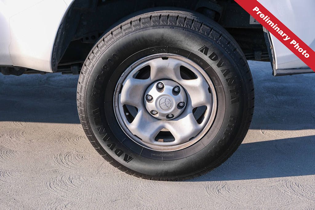 Thumbnail: 2018 Toyota Tacoma - 6