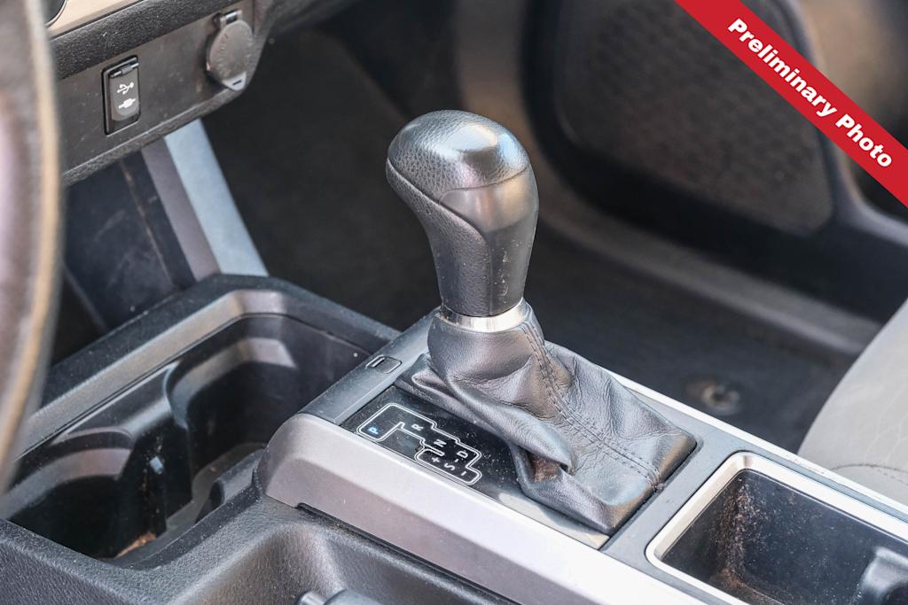 Thumbnail: 2018 Toyota Tacoma - 10