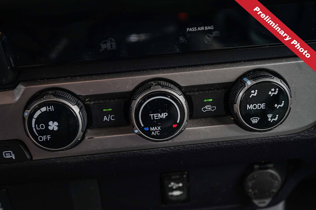 Thumbnail: 2018 Toyota Tacoma - 20