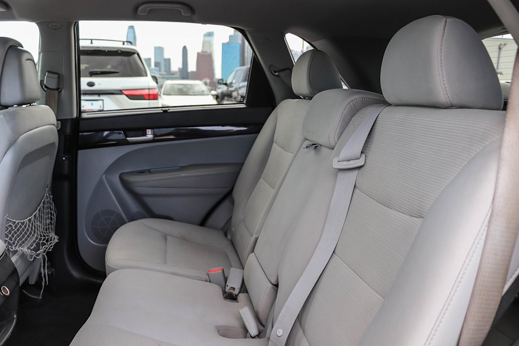 Thumbnail: 2015 Kia Sorento - 11