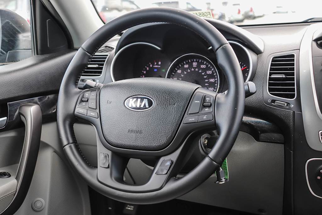 Thumbnail: 2015 Kia Sorento - 8
