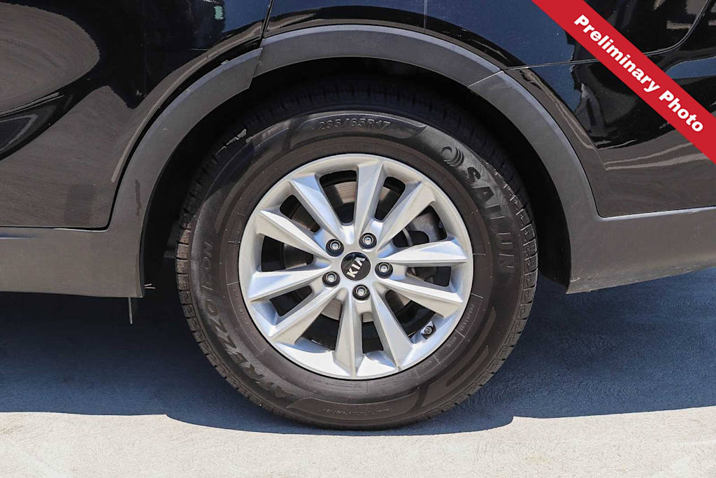 Thumbnail: 2019 Kia Sorento - 19