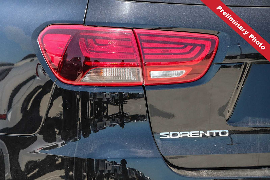Thumbnail: 2019 Kia Sorento - 17