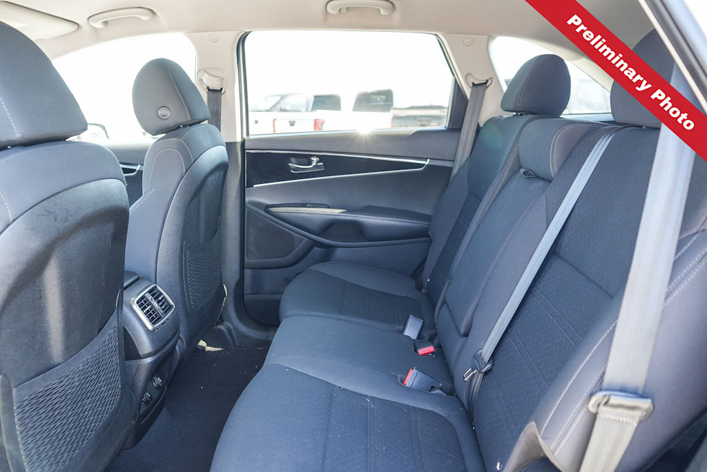 Thumbnail: 2019 Kia Sorento - 8