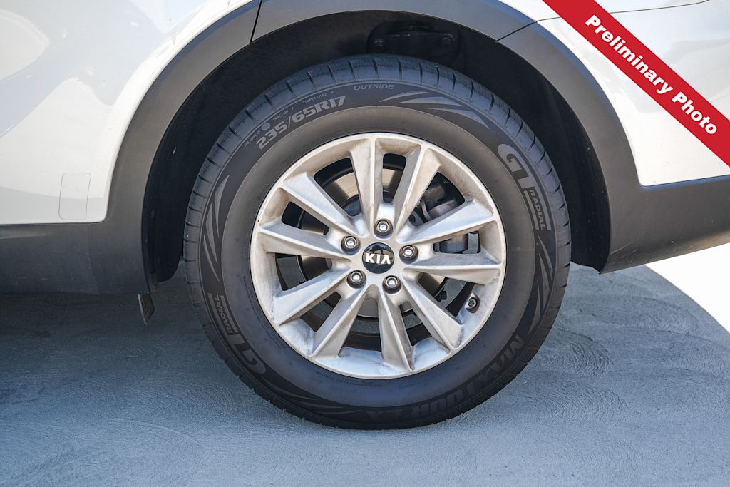 Thumbnail: 2019 Kia Sorento - 6