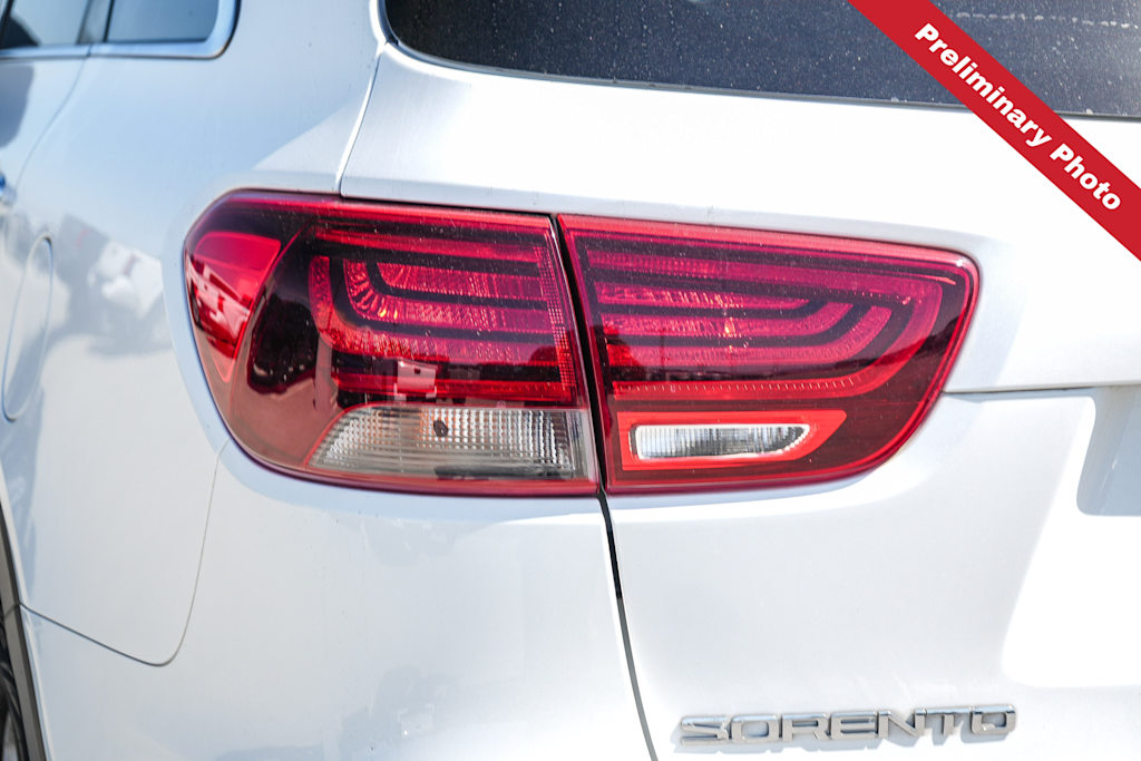 Thumbnail: 2019 Kia Sorento - 16