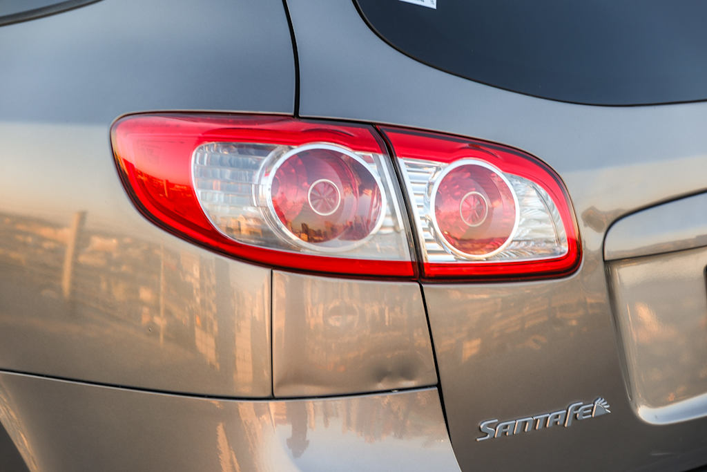 Thumbnail: 2012 Hyundai Santa Fe - 20