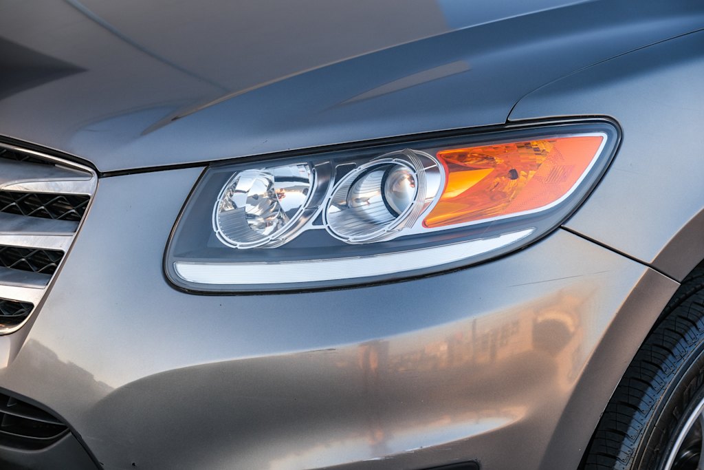 Thumbnail: 2012 Hyundai Santa Fe - 23