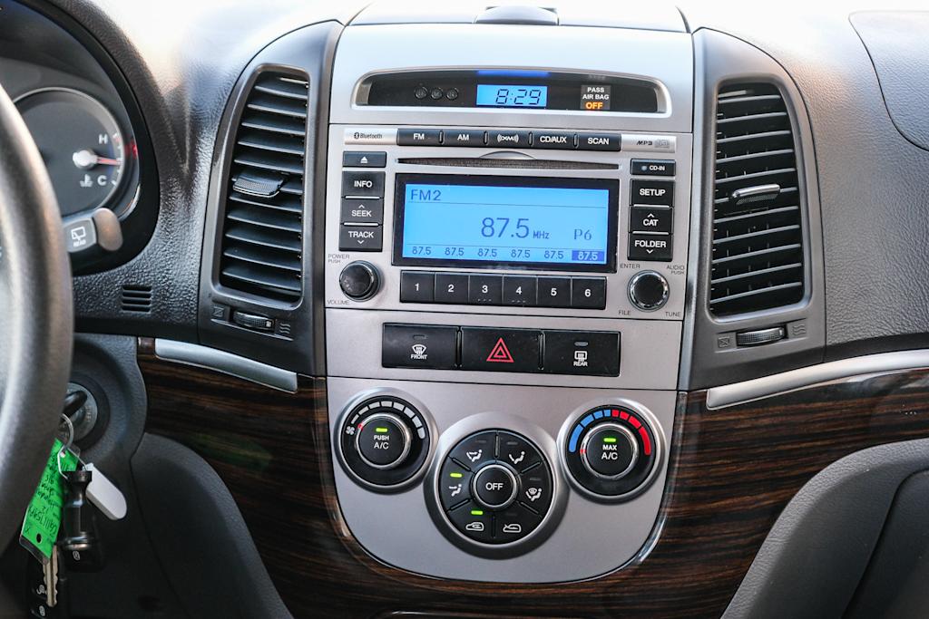 Thumbnail: 2012 Hyundai Santa Fe - 13