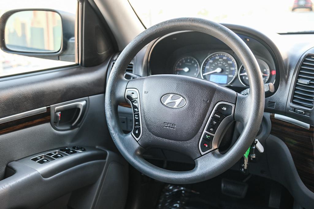 Thumbnail: 2012 Hyundai Santa Fe - 9