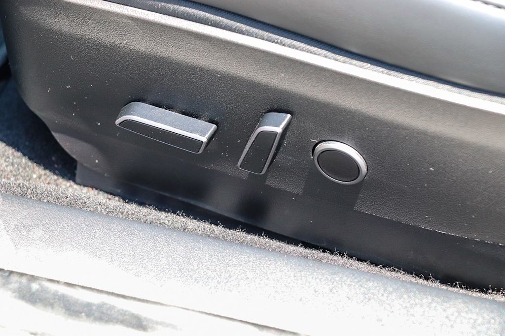 Thumbnail: 2023 Tesla Model 3 - 19