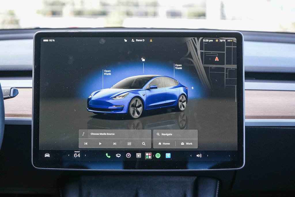 Thumbnail: 2023 Tesla Model 3 - 13