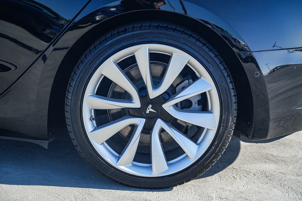 Thumbnail: 2018 Tesla Model 3 - 7