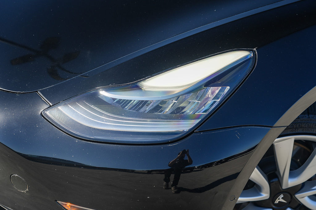 Thumbnail: 2018 Tesla Model 3 - 14