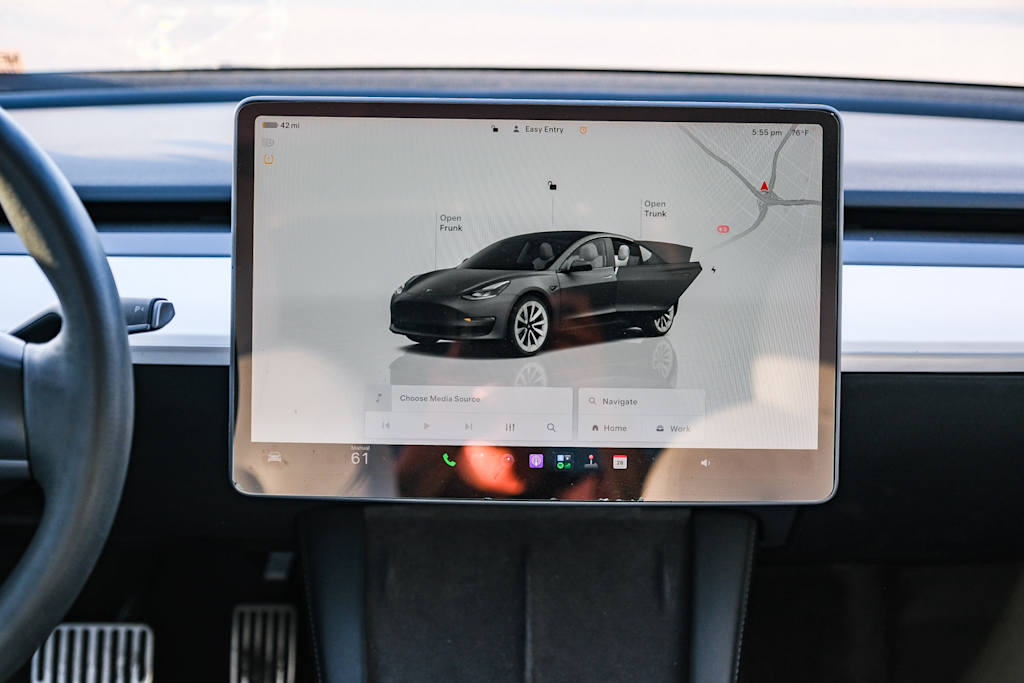 Thumbnail: 2022 Tesla Model 3 - 19