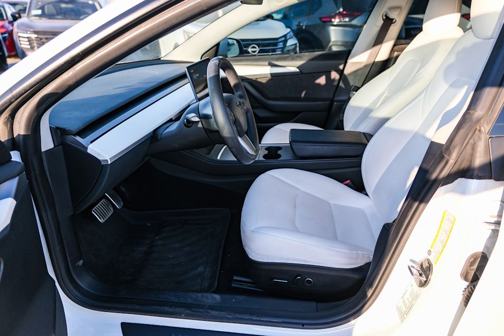 Thumbnail: 2022 Tesla Model 3 - 9