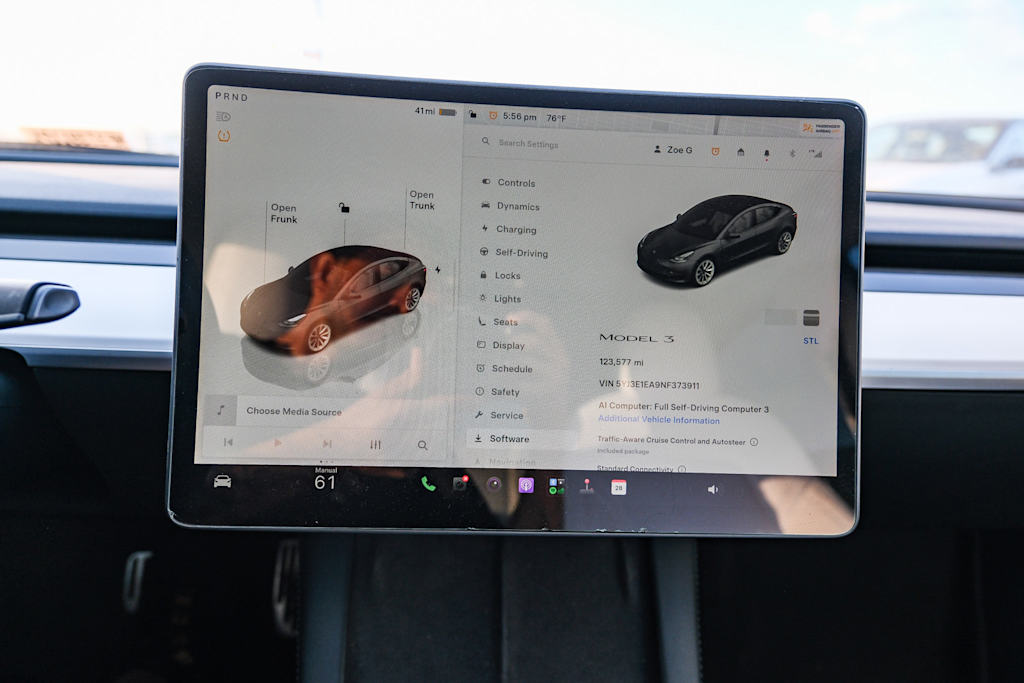 Thumbnail: 2022 Tesla Model 3 - 11