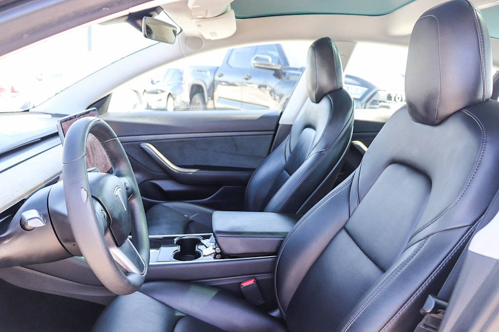 Thumbnail: 2020 Tesla Model 3 - 10