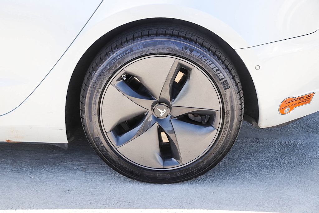 Thumbnail: 2020 Tesla Model 3 - 19