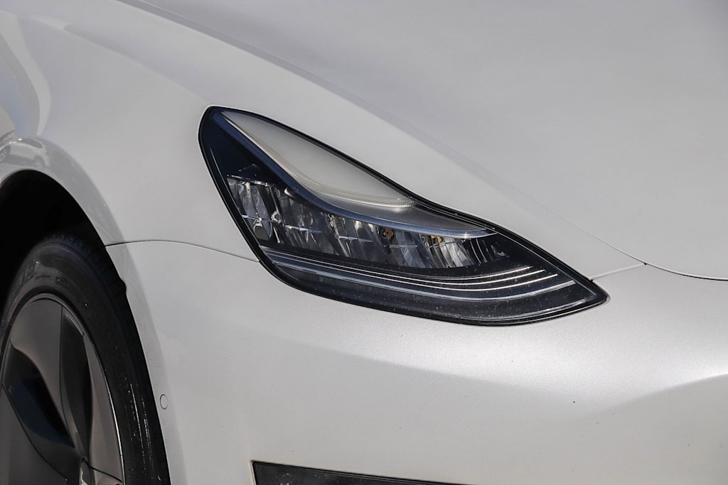 Thumbnail: 2020 Tesla Model 3 - 15