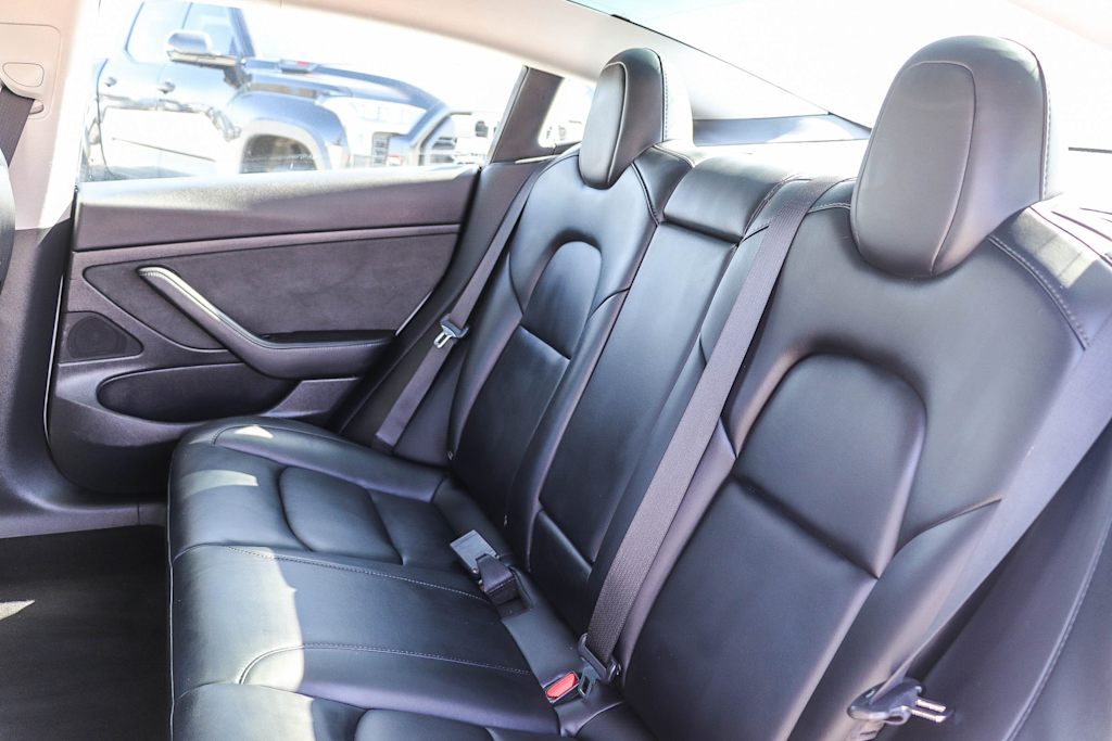 Thumbnail: 2020 Tesla Model 3 - 11