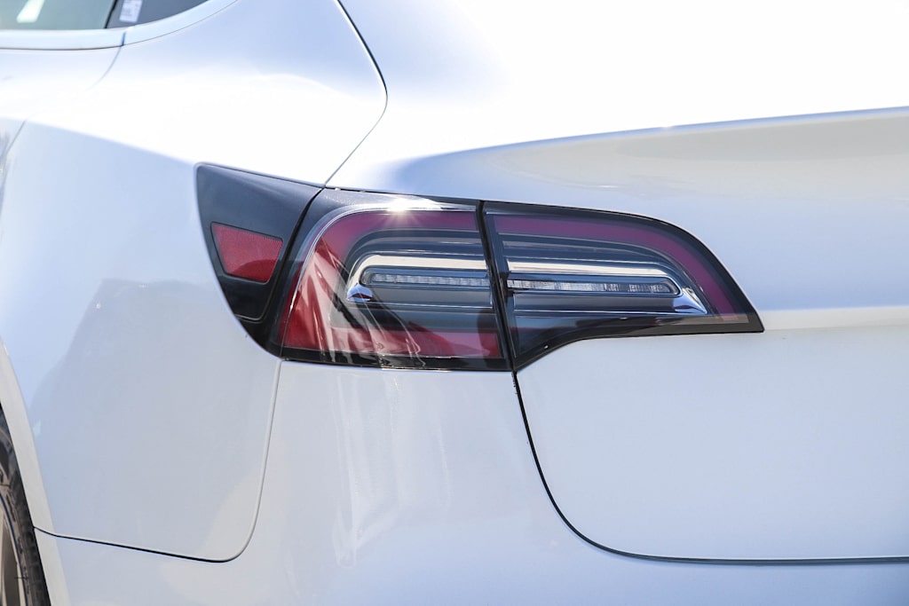 Thumbnail: 2020 Tesla Model 3 - 17