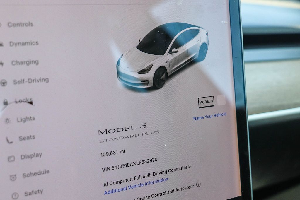 Thumbnail: 2020 Tesla Model 3 - 27