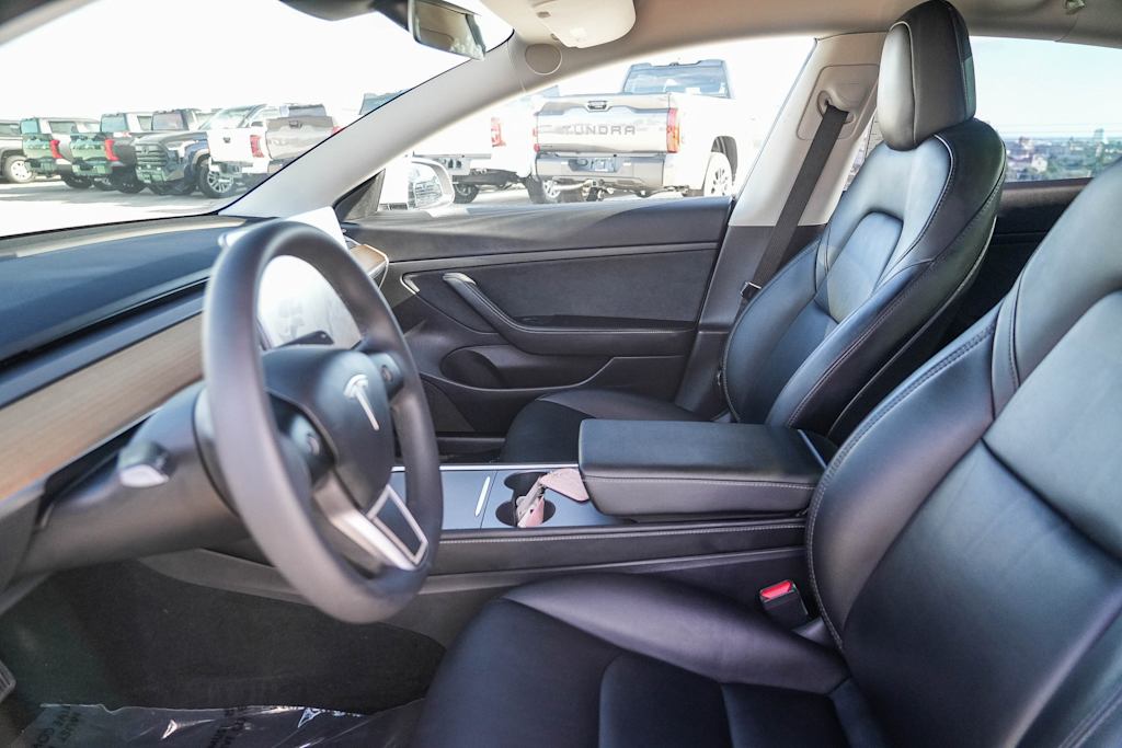 Thumbnail: 2021 Tesla Model 3 - 9