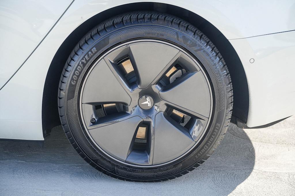 Thumbnail: 2021 Tesla Model 3 - 6