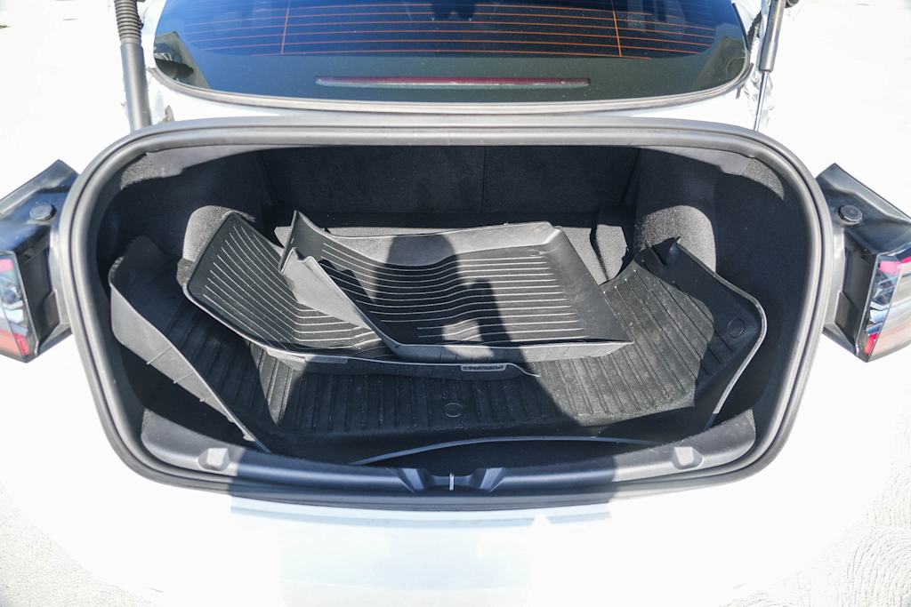 Thumbnail: 2021 Tesla Model 3 - 12