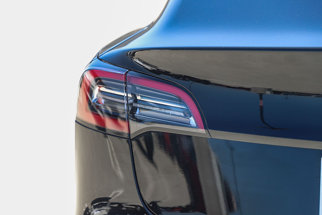 Thumbnail: 2023 Tesla Model 3 - 18