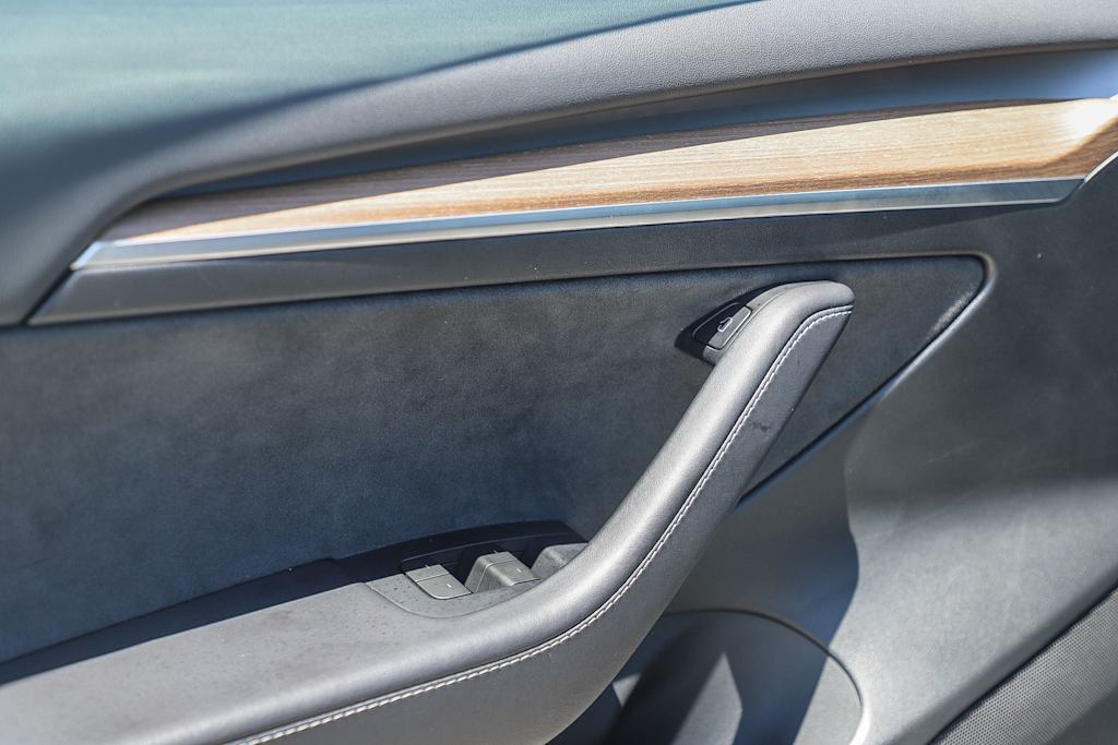 Thumbnail: 2023 Tesla Model 3 - 22