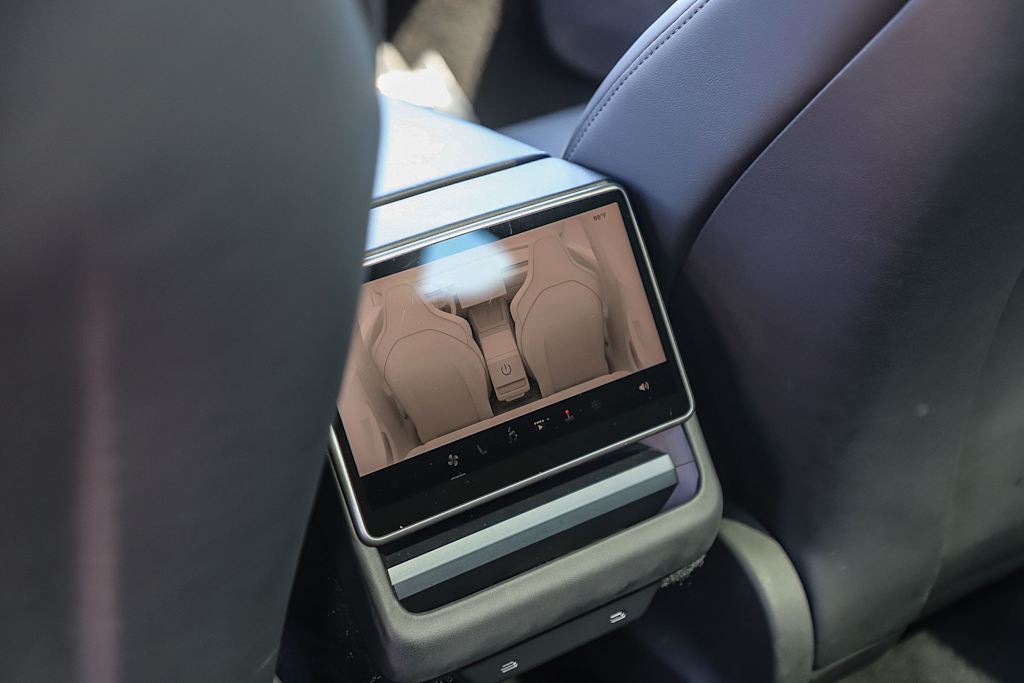 Thumbnail: 2024 Tesla Model 3 - 13