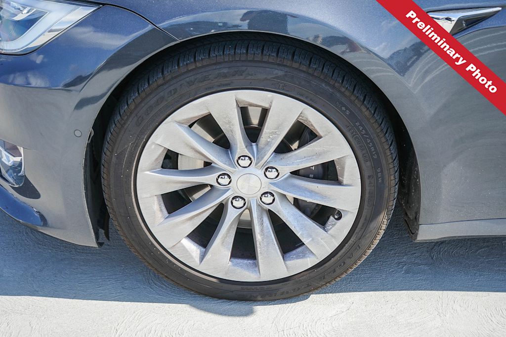 Thumbnail: 2020 Tesla Model S - 16