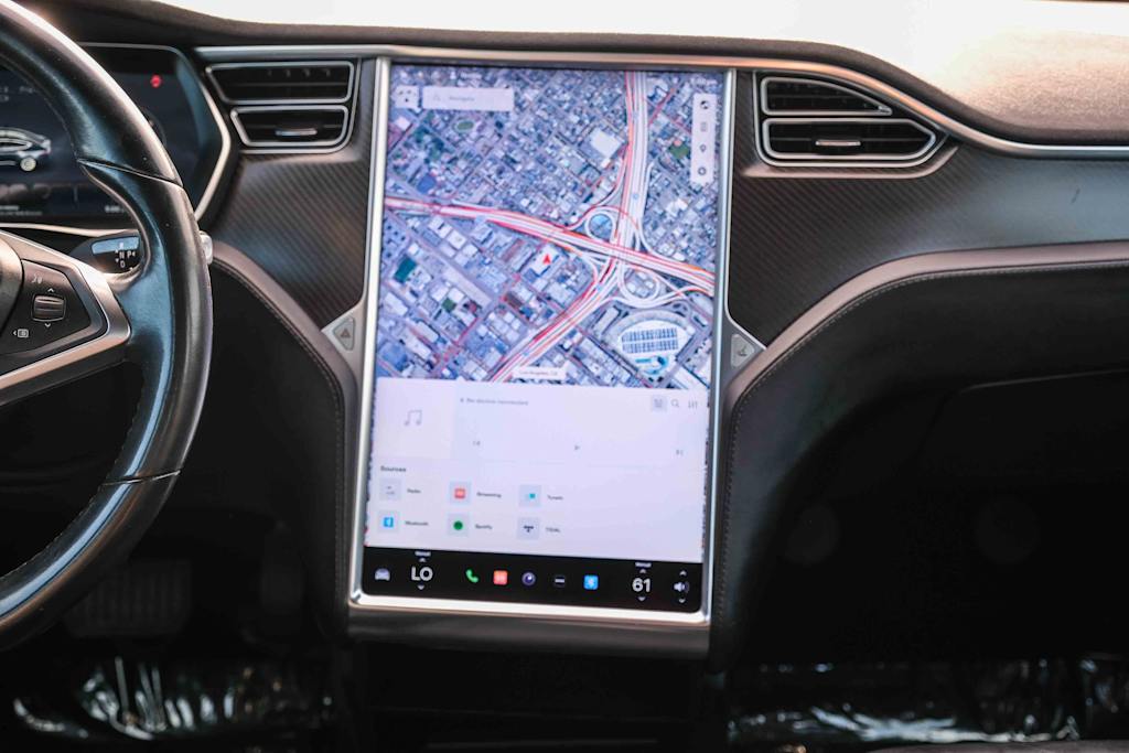 Thumbnail: 2016 Tesla Model S - 12