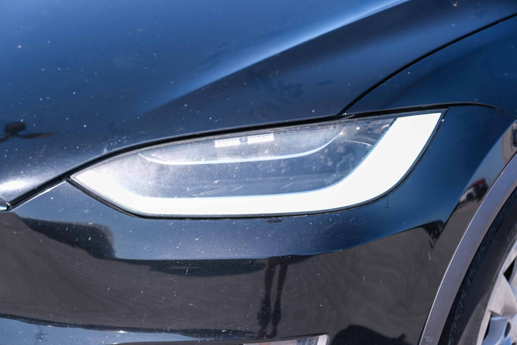 Thumbnail: 2018 Tesla Model X - 21