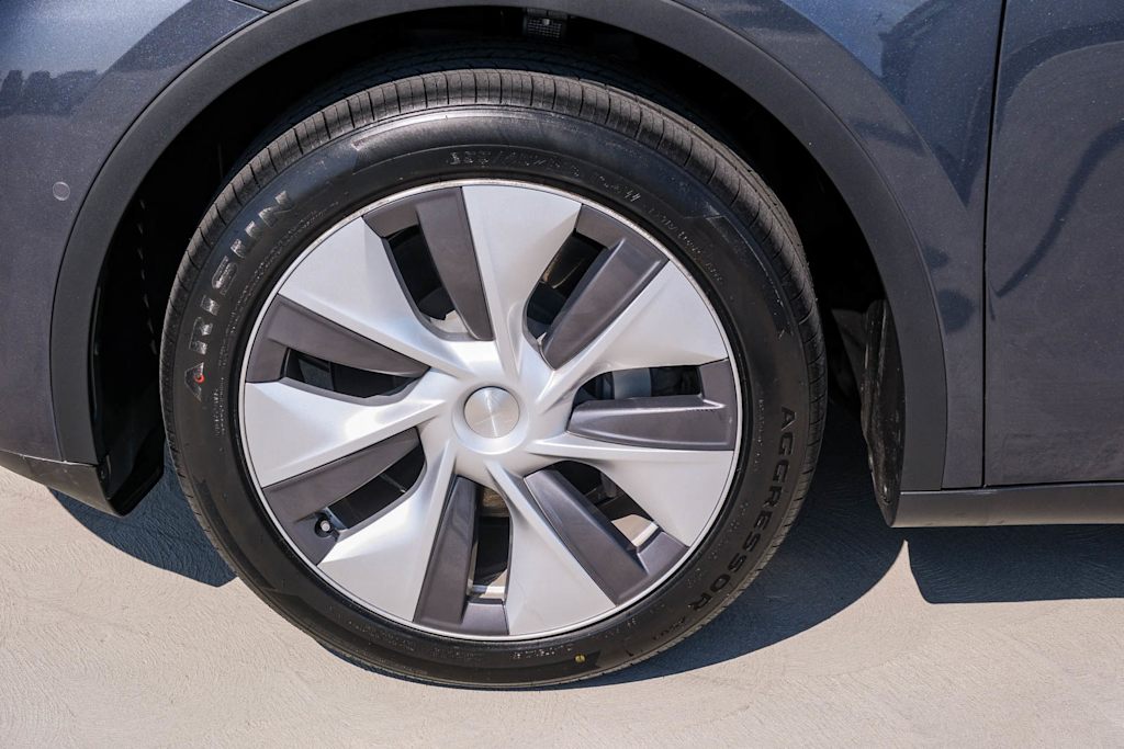 Thumbnail: 2021 Tesla Model Y - 19