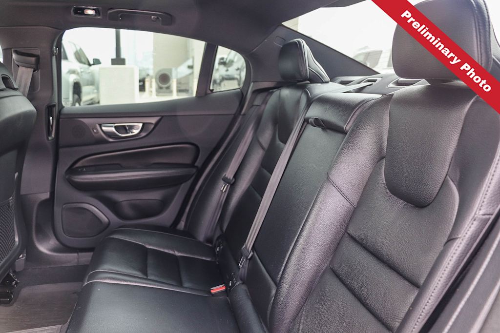 Thumbnail: 2023 Volvo S60 - 8