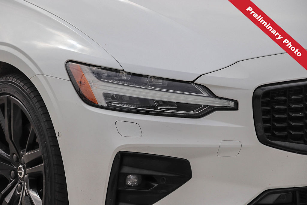 Thumbnail: 2023 Volvo S60 - 14