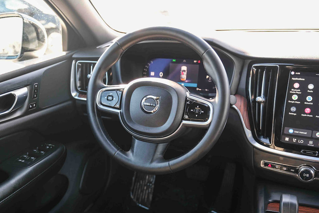Thumbnail: 2023 Volvo S60 - 2